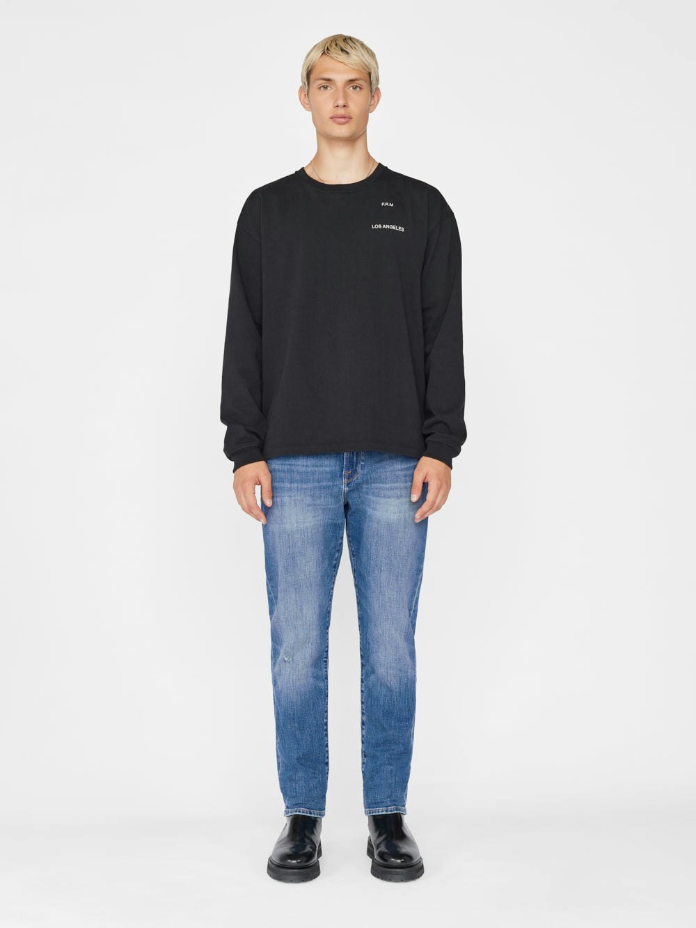 jeans full body view alt:hover